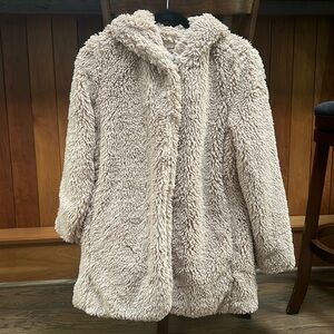 Teddy coat. Hooded. XS. Side slit pockets. Machine wash. Tag removed. ?GAP?